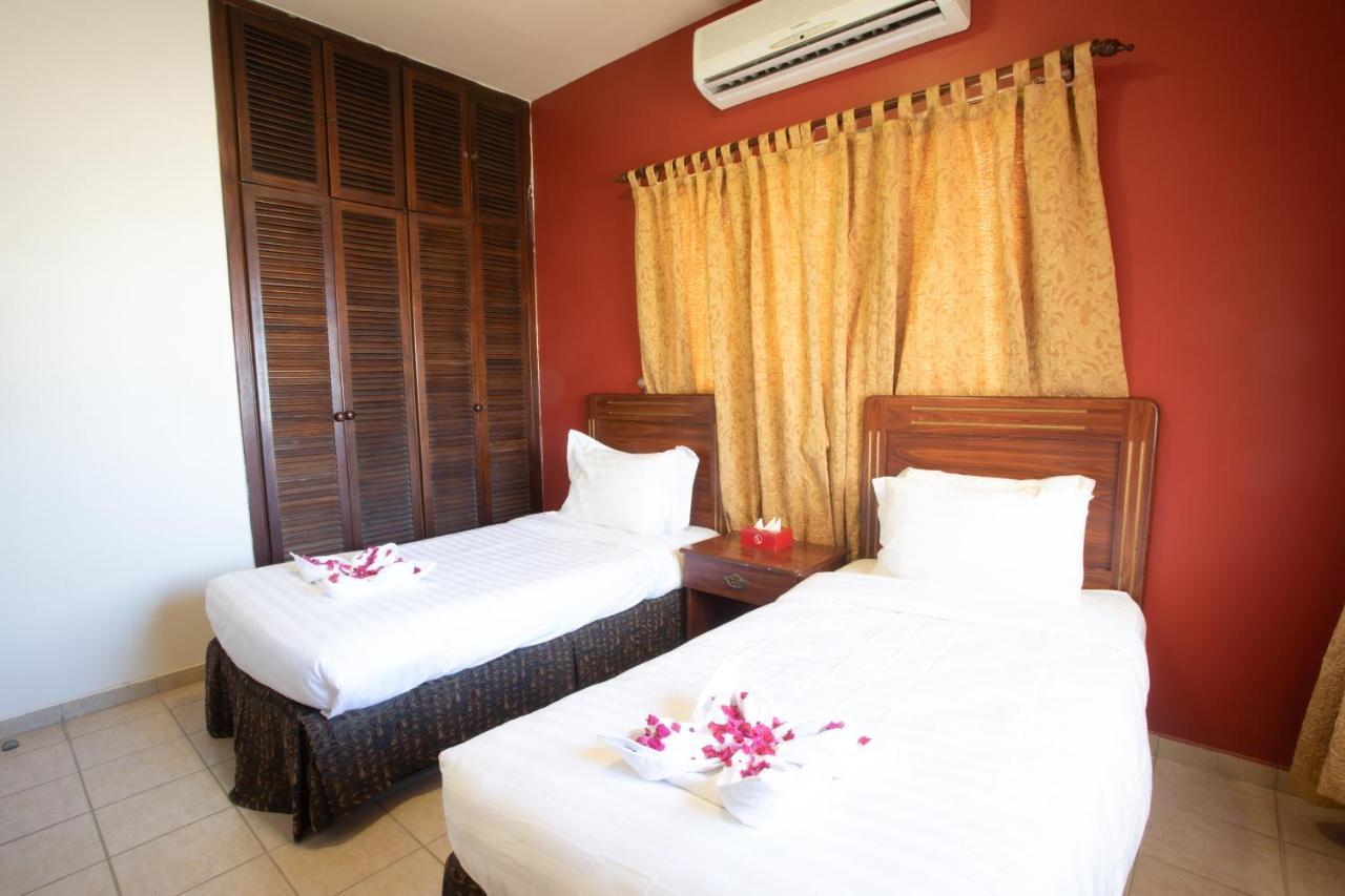 مجمع لاقون السكني - للعائلات فقط Hotel Jeddah Bagian luar foto
